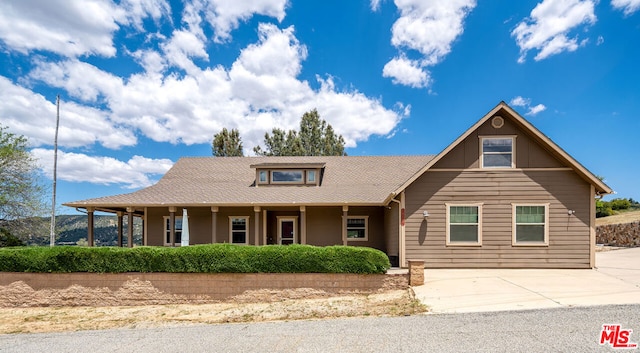 view of front of property with a porch