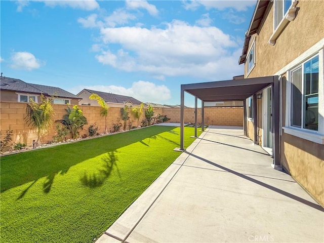 view of yard with a patio