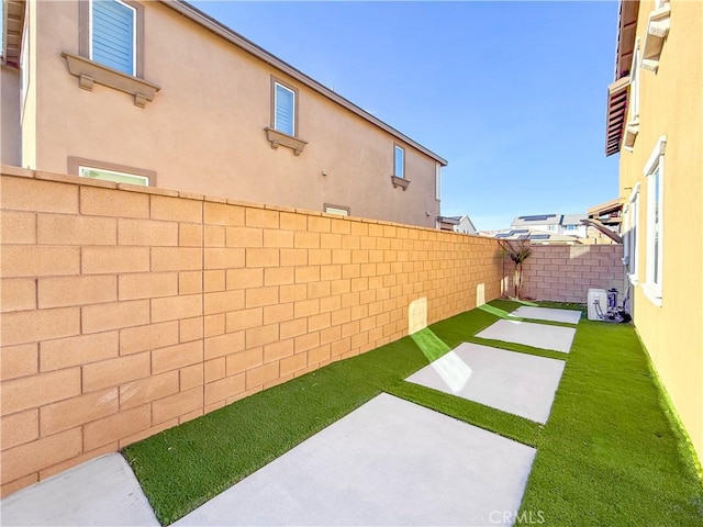 view of yard with a patio