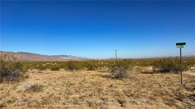 702 Bell Rd, Landers, CA 92285