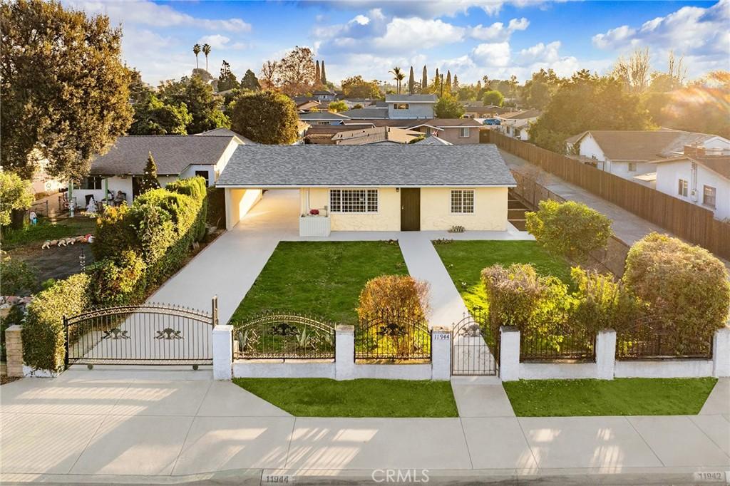 view of front of home with a front yard