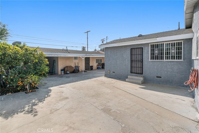 view of front of property with a patio area