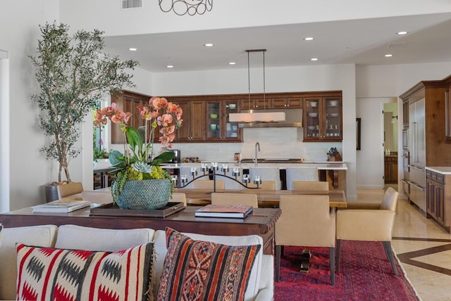 living room featuring sink