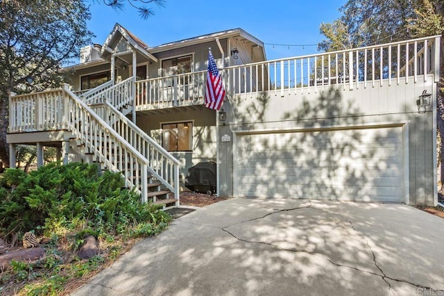 view of front of property featuring a garage