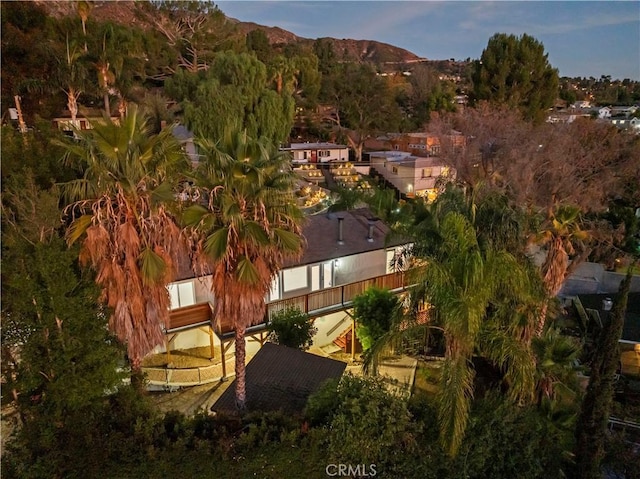 bird's eye view featuring a mountain view