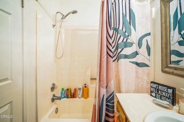 bathroom with shower / tub combo with curtain