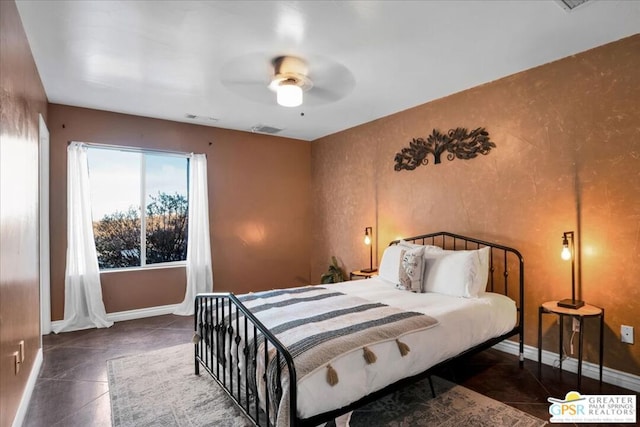 bedroom featuring ceiling fan