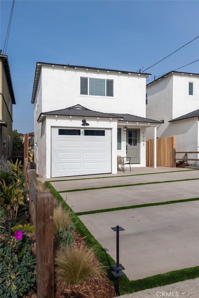 view of front facade featuring a garage