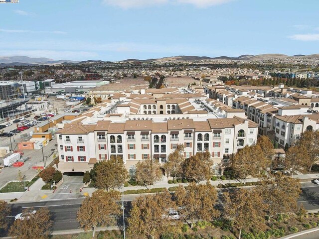 bird's eye view featuring a mountain view