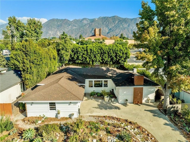 bird's eye view featuring a mountain view