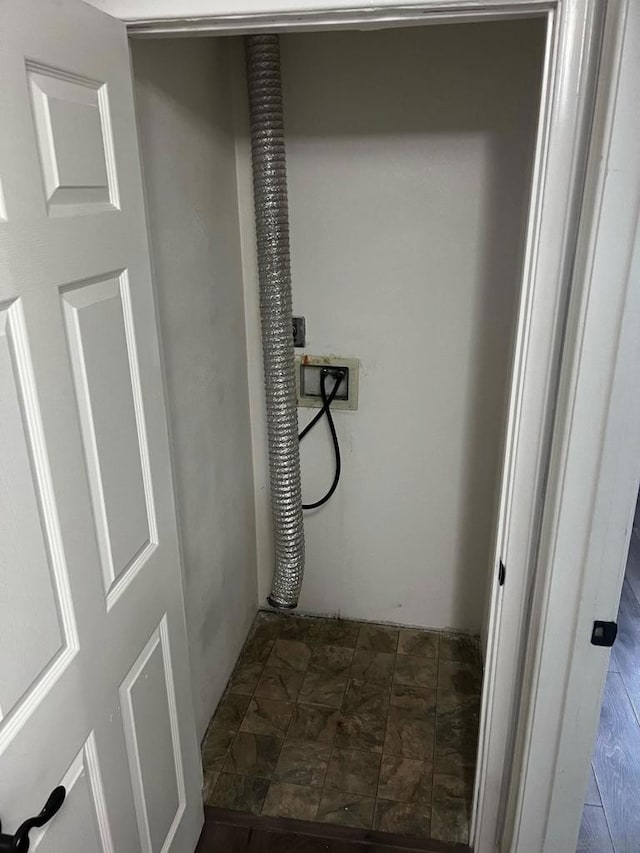 laundry room with washer hookup