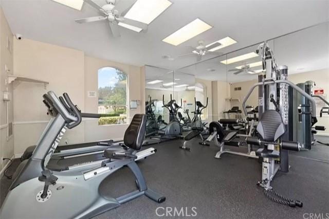 exercise room featuring ceiling fan