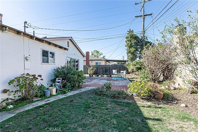 view of yard featuring a patio