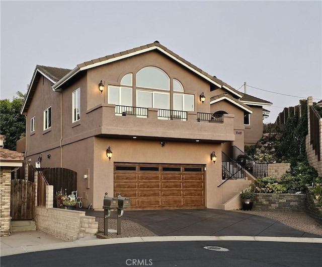 view of front facade featuring a garage