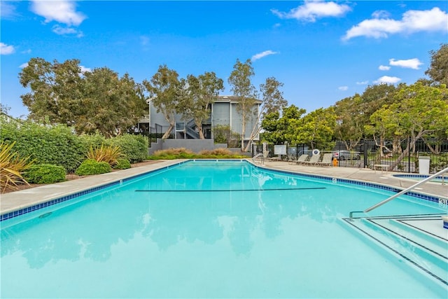 view of swimming pool