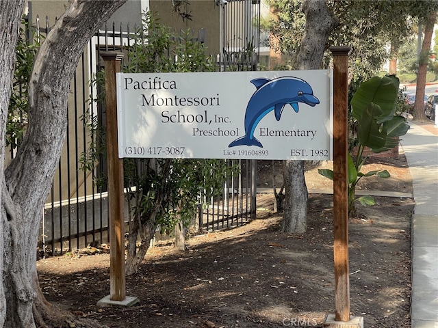 6405 Green Valley Cir Unit 209, Culver City, CA 90230 - community / neighborhood sign with fence