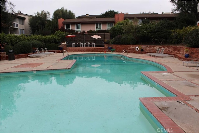 6405 Green Valley Cir Unit 209, Culver City, CA 90230 - community pool with a patio