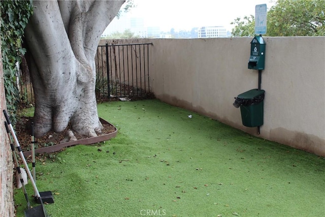 6405 Green Valley Cir Unit 209, Culver City, CA 90230 - view of yard featuring fence