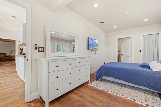 12475 Christmas Tree Rd, Ojai, CA 93023 - bedroom featuring light wood finished floors, baseboards, visible vents, and recessed lighting