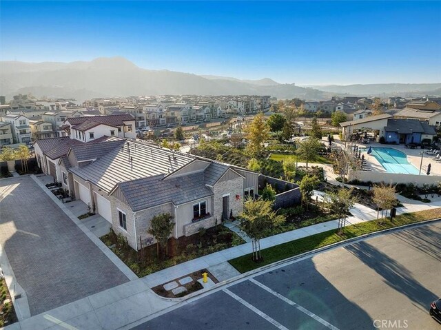 bird's eye view featuring a mountain view