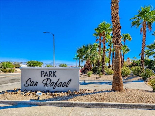 view of community / neighborhood sign