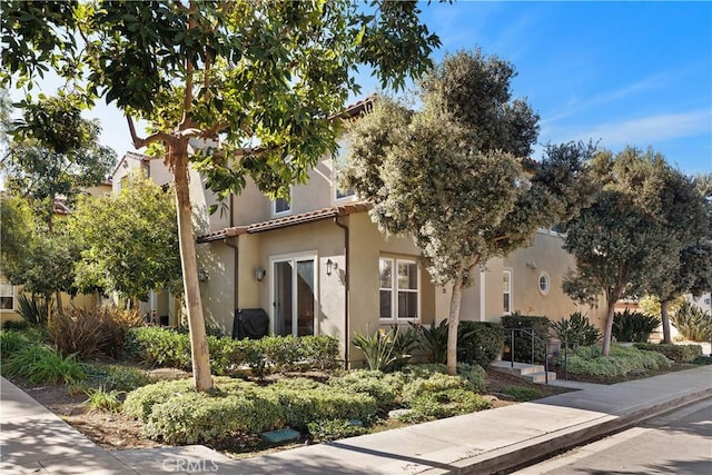 view of mediterranean / spanish-style home