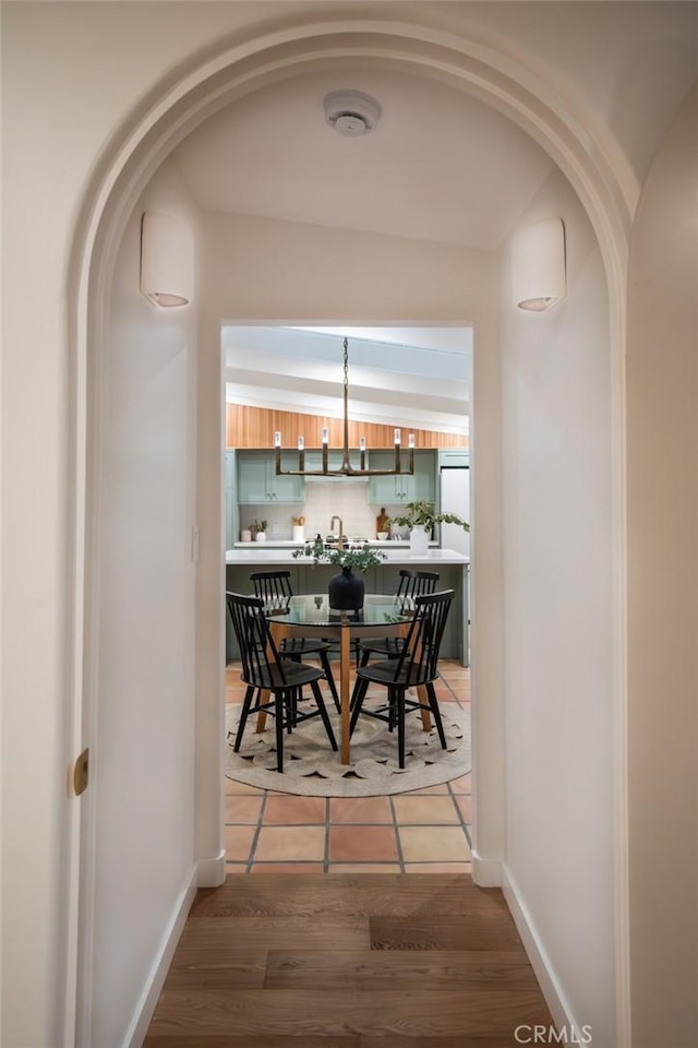 dining space featuring sink