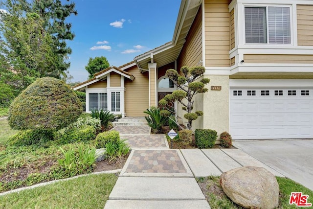 view of front of house featuring a garage