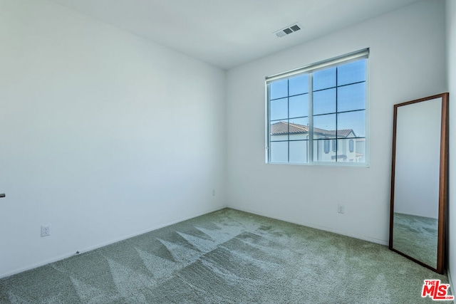 empty room with carpet