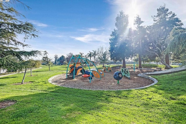 view of jungle gym featuring a yard