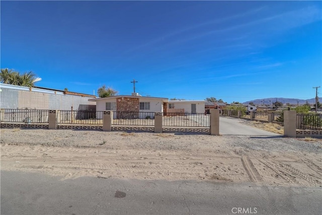 manufactured / mobile home featuring a mountain view