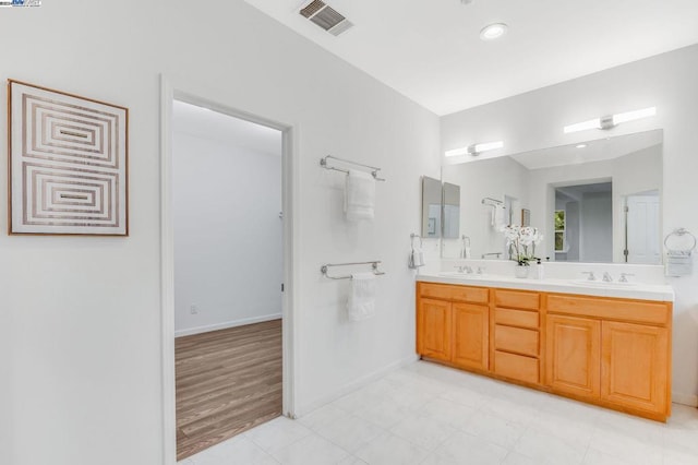 bathroom with vanity