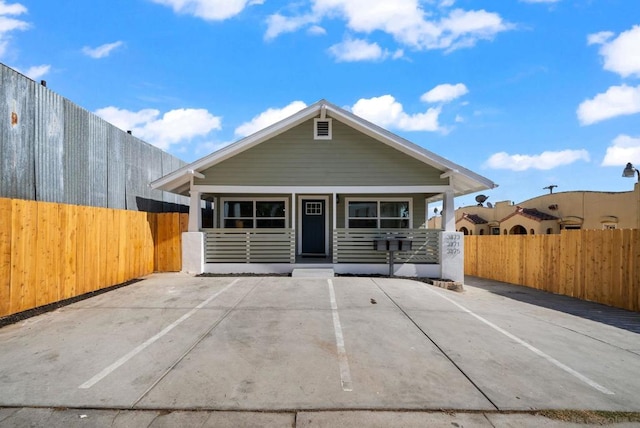 view of front of house featuring covered porch