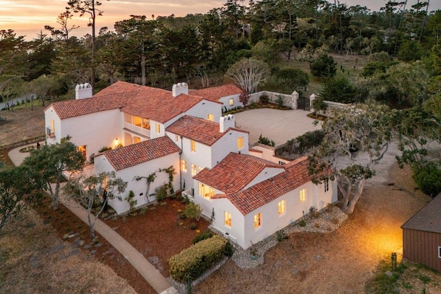 view of aerial view at dusk