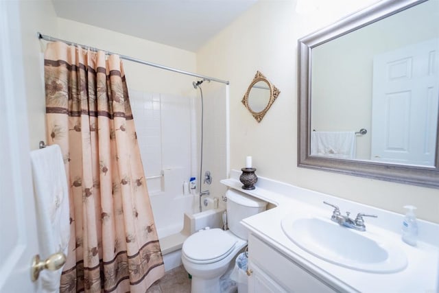 full bathroom with toilet, vanity, and shower / tub combo