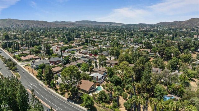 bird's eye view with a mountain view