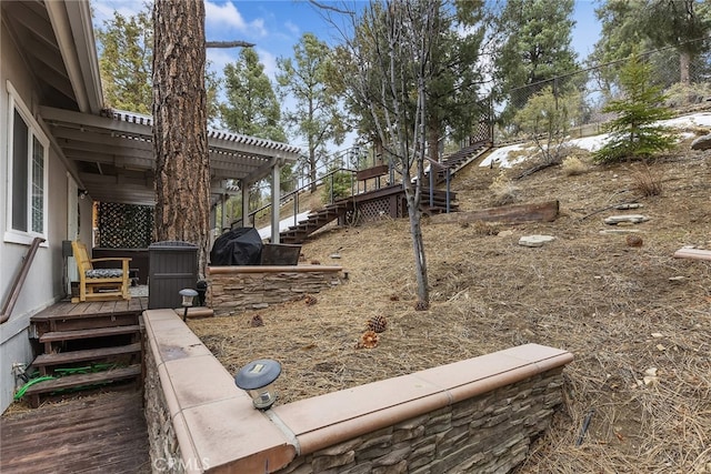 view of yard with a pergola