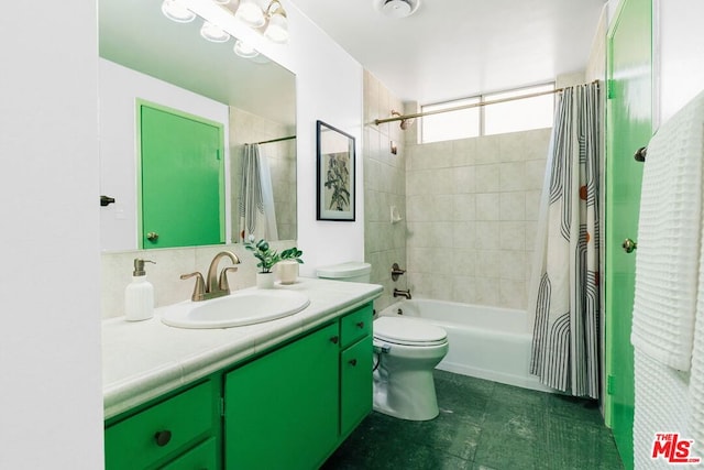 full bathroom with shower / bath combination with curtain, vanity, toilet, and backsplash