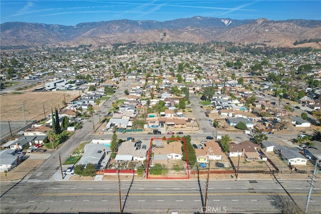 bird's eye view featuring a mountain view