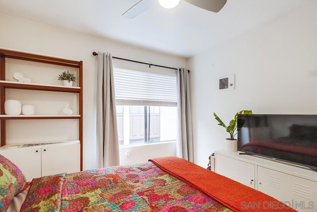 bedroom featuring ceiling fan