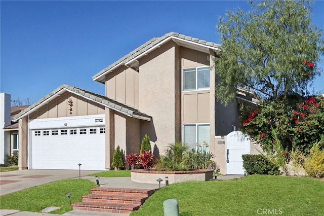 view of front facade with a garage