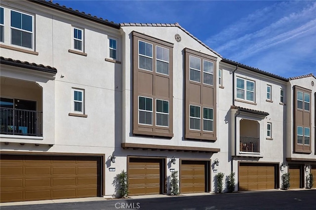 view of townhome / multi-family property