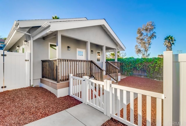 view of front of house featuring covered porch