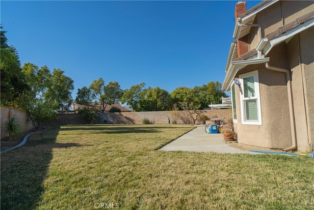 view of yard with a patio