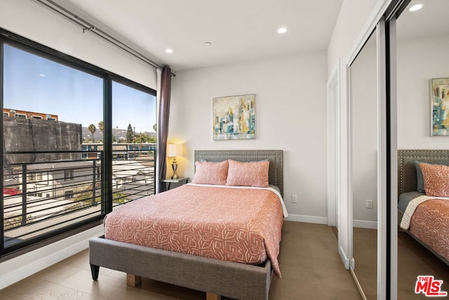 bedroom featuring a closet