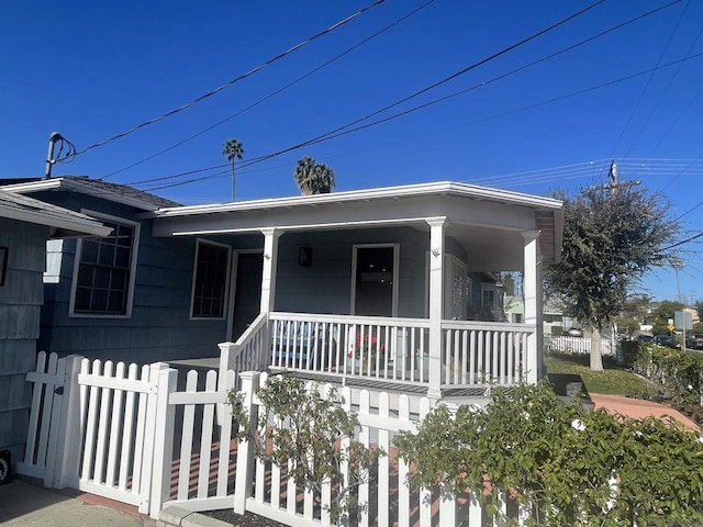 view of front facade featuring a porch