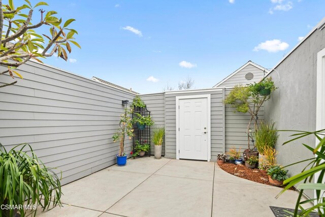 view of outbuilding