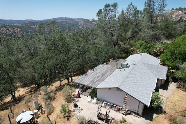 bird's eye view with a mountain view