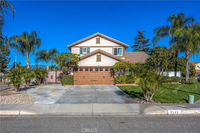 view of front property featuring a front yard