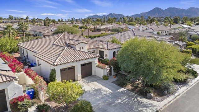 bird's eye view featuring a mountain view